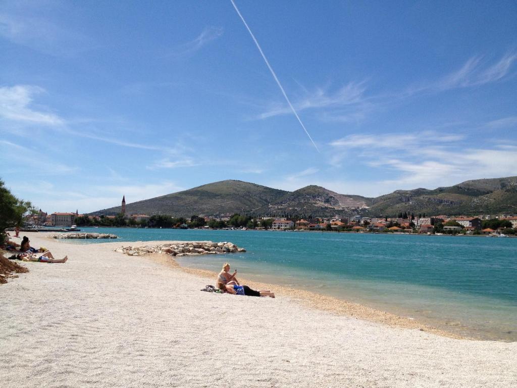 Apartments Kapetanovi Dvori Trogir Cameră foto